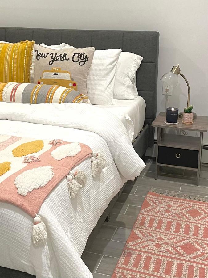 Modern Apartment With Parking & Quick Ride To Manhattan Ню Йорк Екстериор снимка