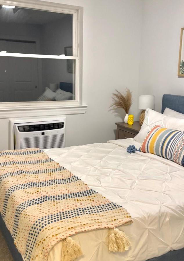 Modern Apartment With Parking & Quick Ride To Manhattan Ню Йорк Екстериор снимка